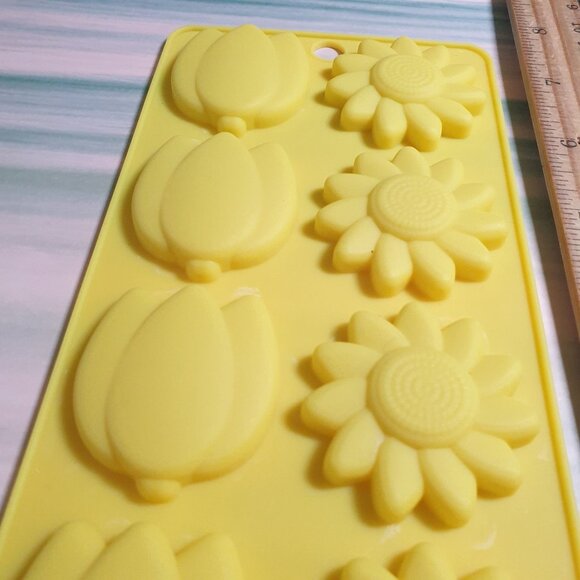 Silicone Flower Mold Crafting Baking Sunflower Tulip Yellow Candy Ice Soap Clay - Picture 5 of 5